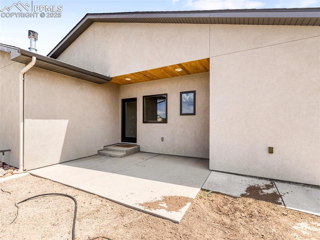 5843 Hart Ranch Drive Beulah, CO 81023 - Photo 50 of 50 a bedroom with a bed and a dresser