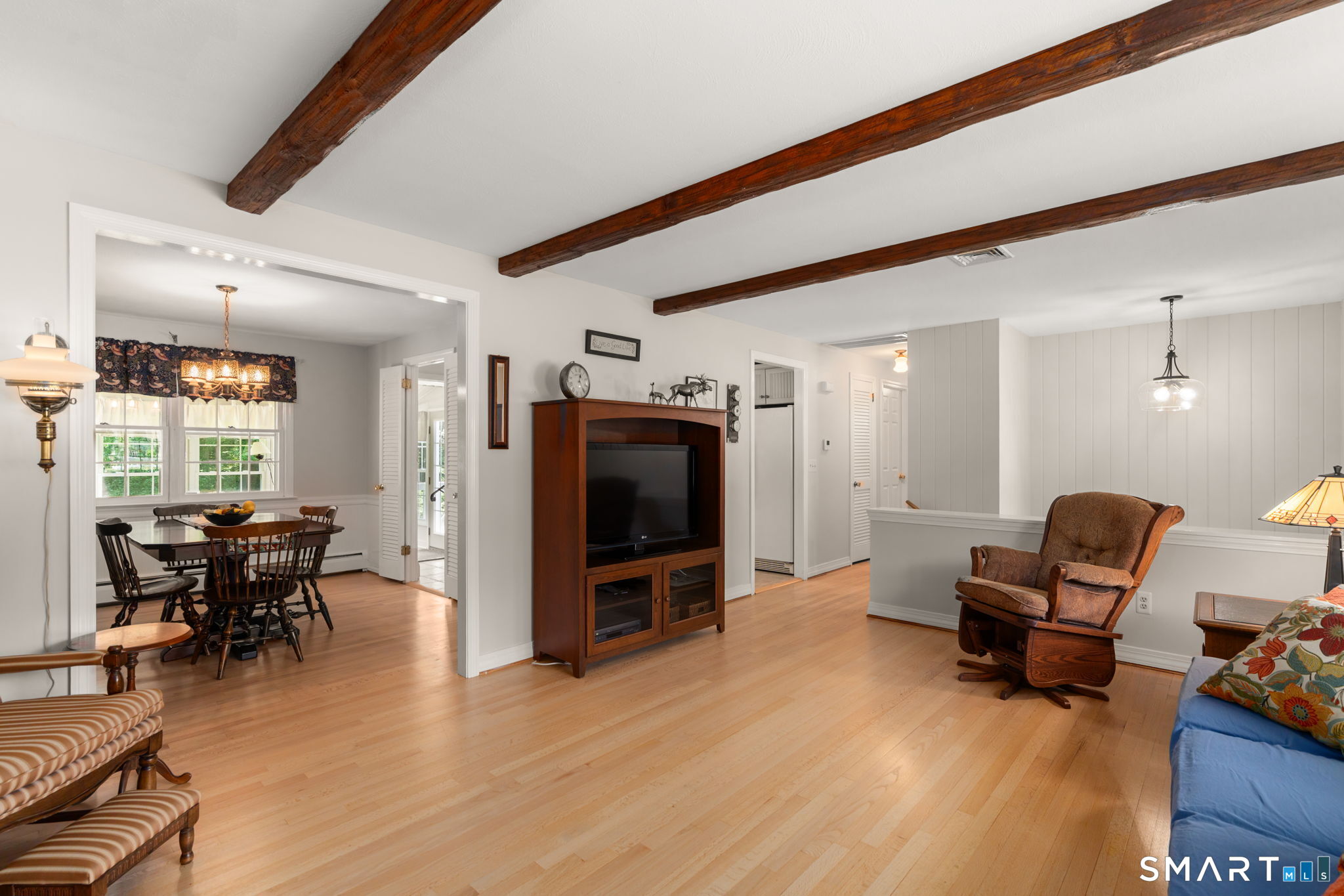 74 Arnott Road Manchester, CT 06040 - Photo 5 of 39