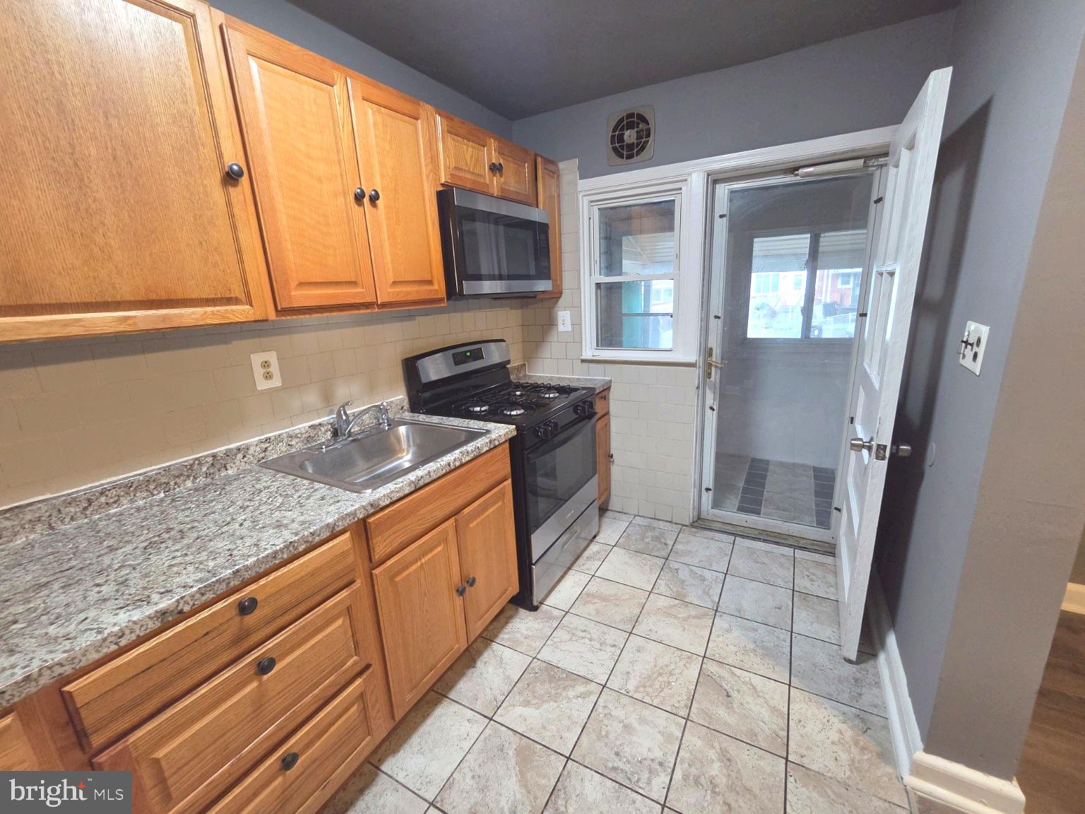2108 Vailthorn Road Baltimore, MD 21220 - Photo 9 of 22 Gallery Image 9