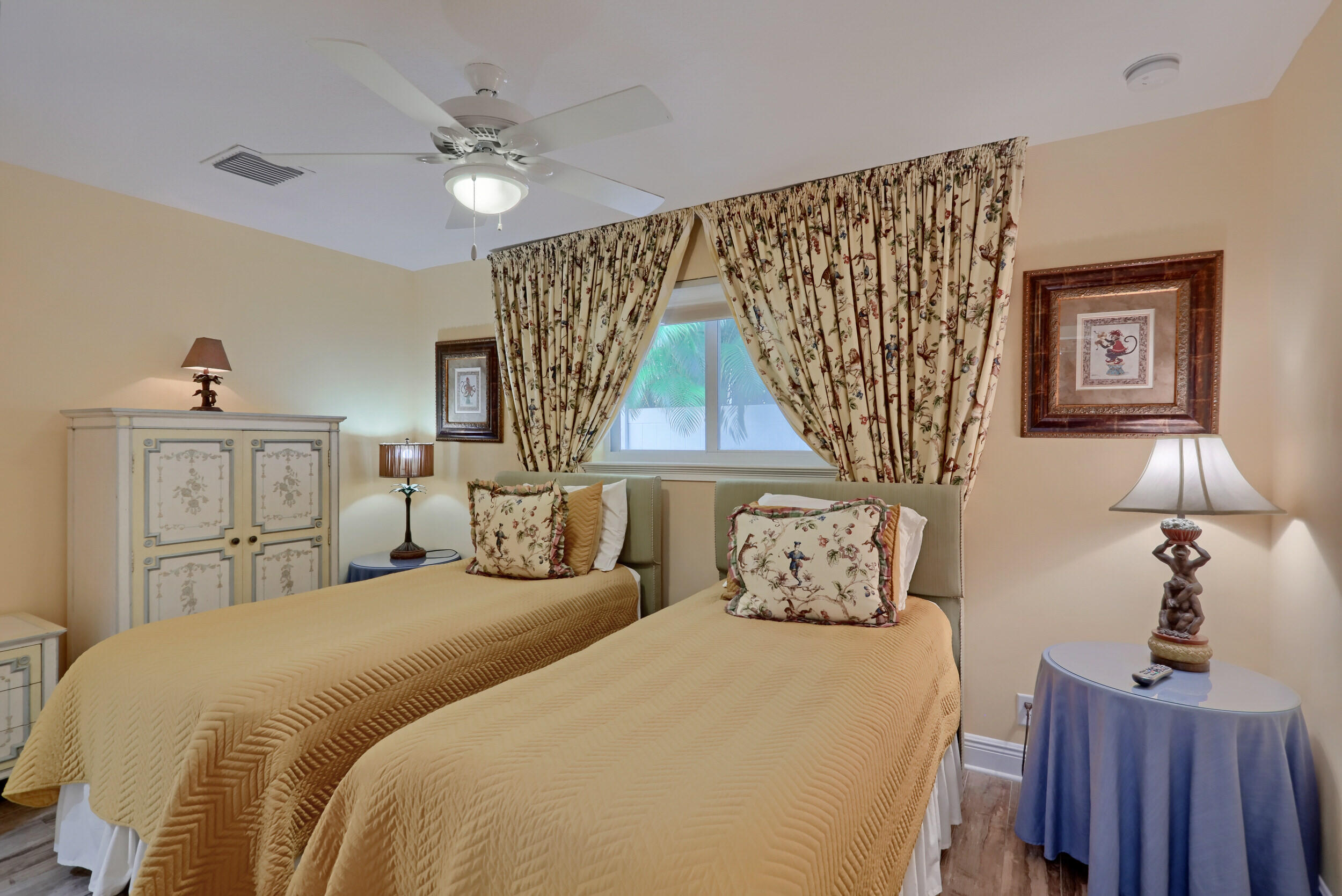 1118 Surf Road Riviera Beach, FL 33404 - Photo 23 of 44 24_320a8526-hdr(7)