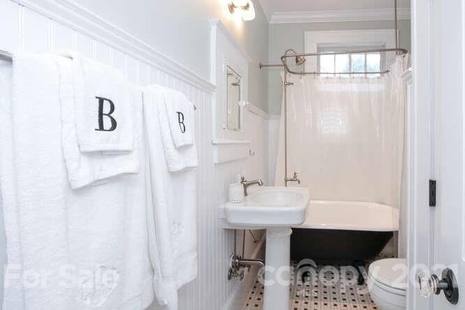 2017 Club Road Charlotte, NC 28205 - Photo 30 of 44 Gallery Image 30