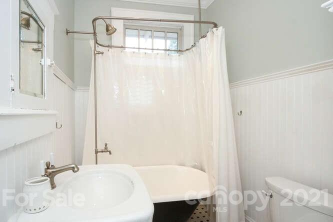 2017 Club Road Charlotte, NC 28205 - Photo 31 of 44 Gallery Image 31
