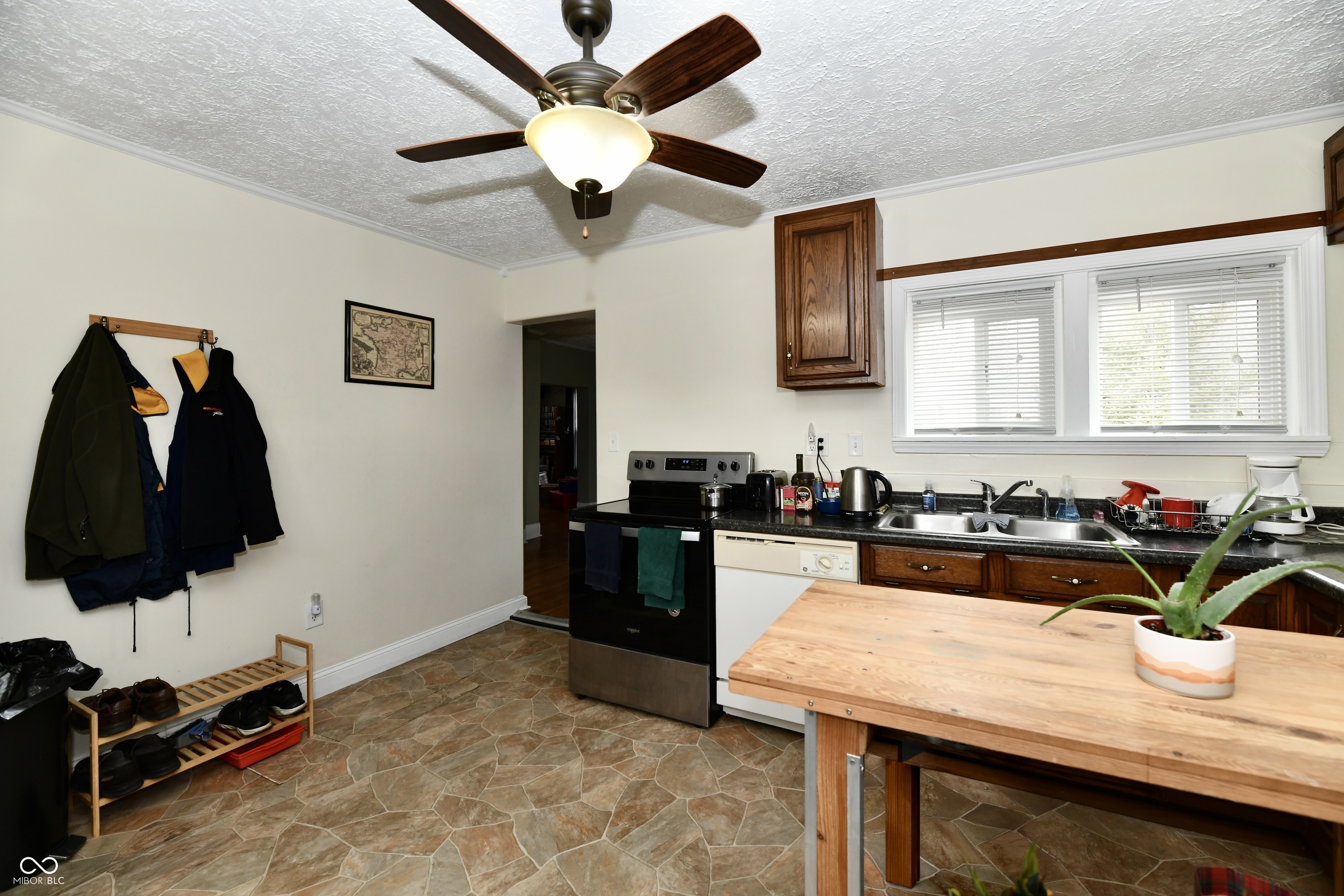 606 West 2nd Street Sheridan, IN 46069 - Photo 11 of 24