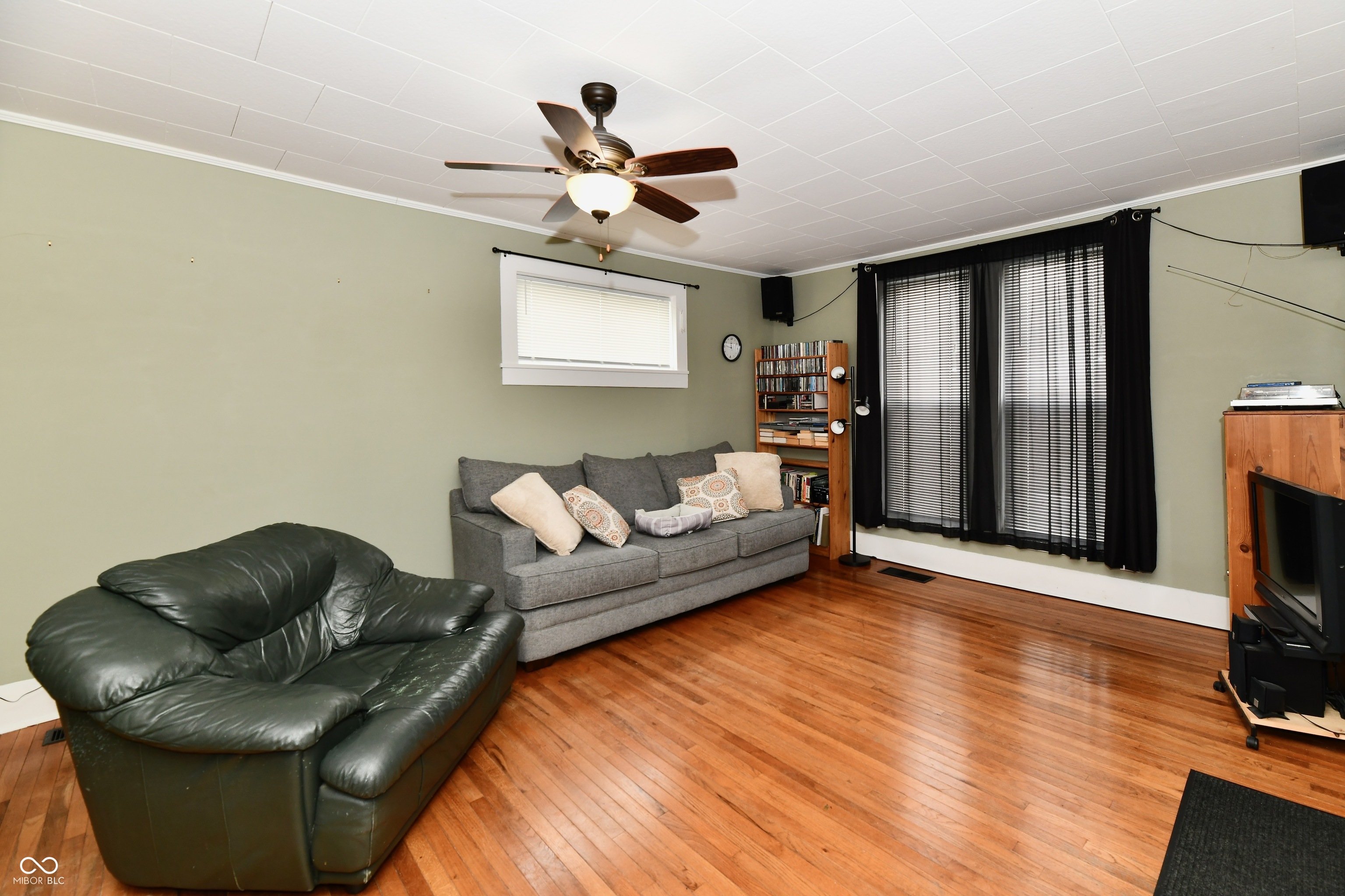 606 West 2nd Street Sheridan, IN 46069 - Photo 2 of 24