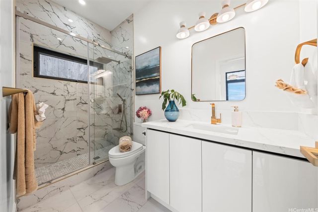 $5,870,000 | 123 Waihili Place, Honolulu, HI 96825