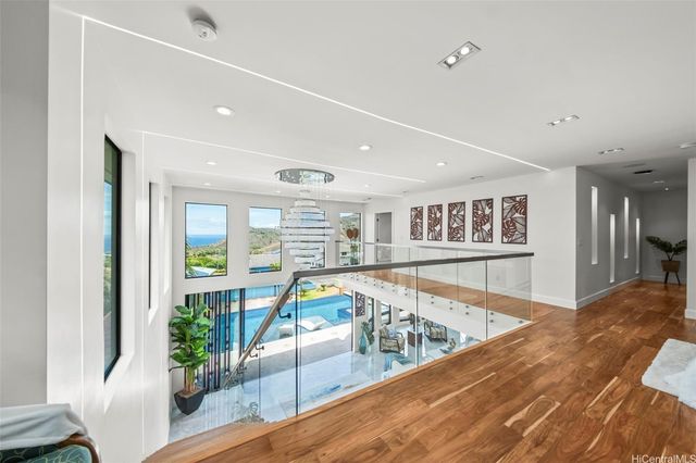 $5,870,000 | 123 Waihili Place, Honolulu, HI 96825