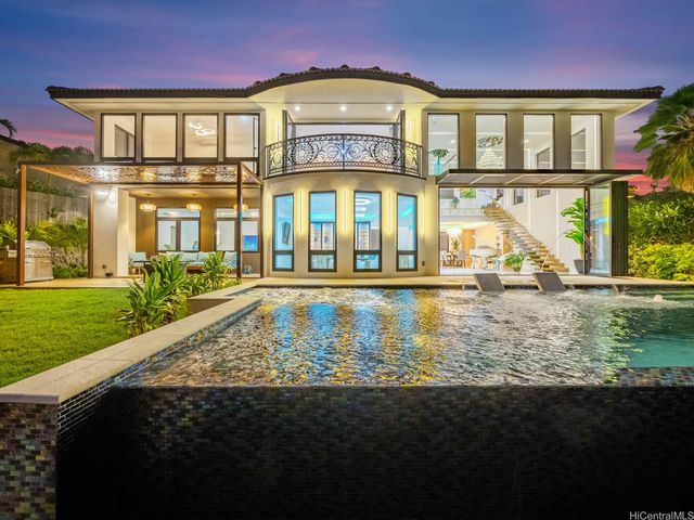 $5,870,000 | 123 Waihili Place, Honolulu, HI 96825