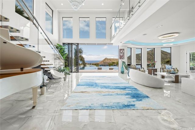 $5,870,000 | 123 Waihili Place, Honolulu, HI 96825