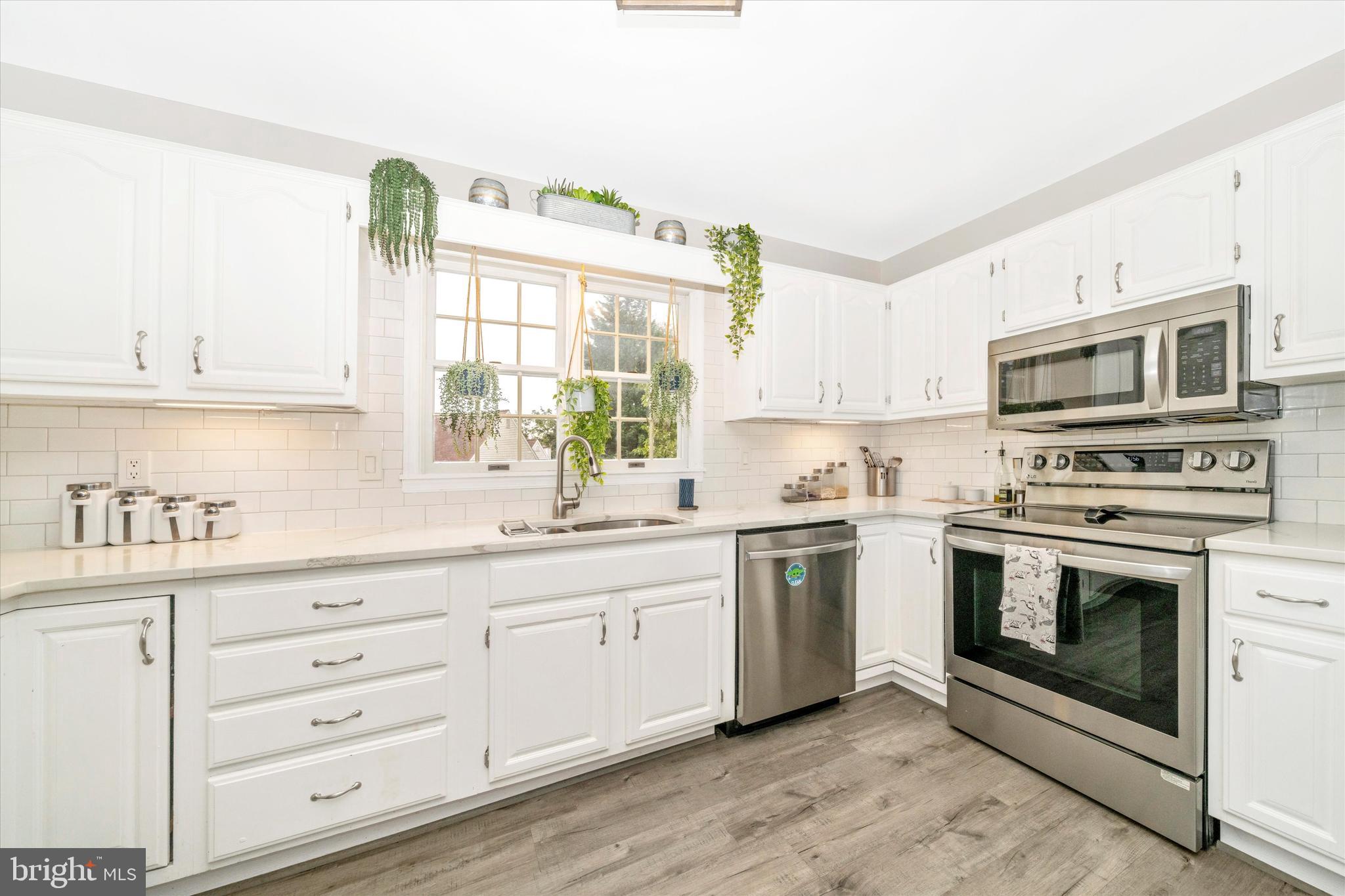 6579 Edgewood Road New Market, MD 21774 - Photo 6 of 72 kitchen