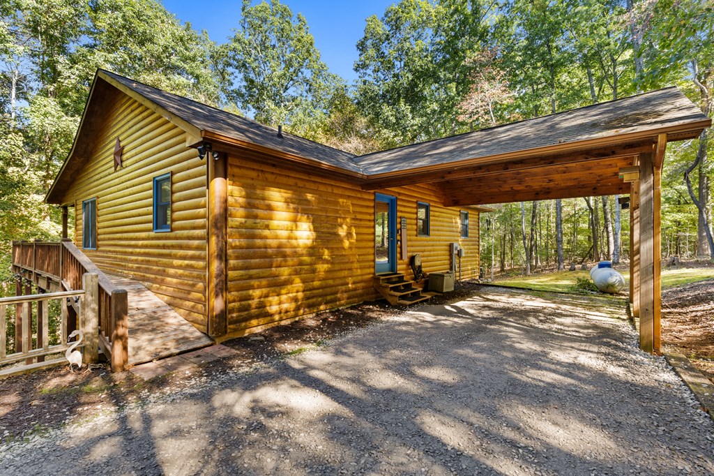 419 Lake Ridge Drive Blue Ridge, GA 30513 - Photo 10 of 46 Gallery Image 10