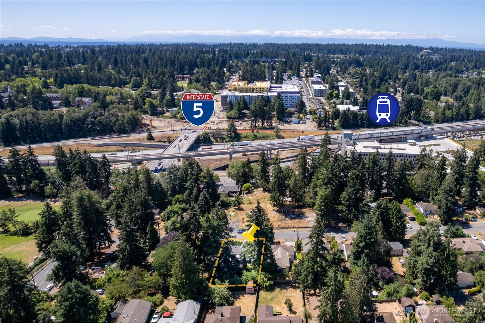 14522 6th Avenue Northeast Shoreline, WA 98155 - Photo 2 of 4 a picture of city view