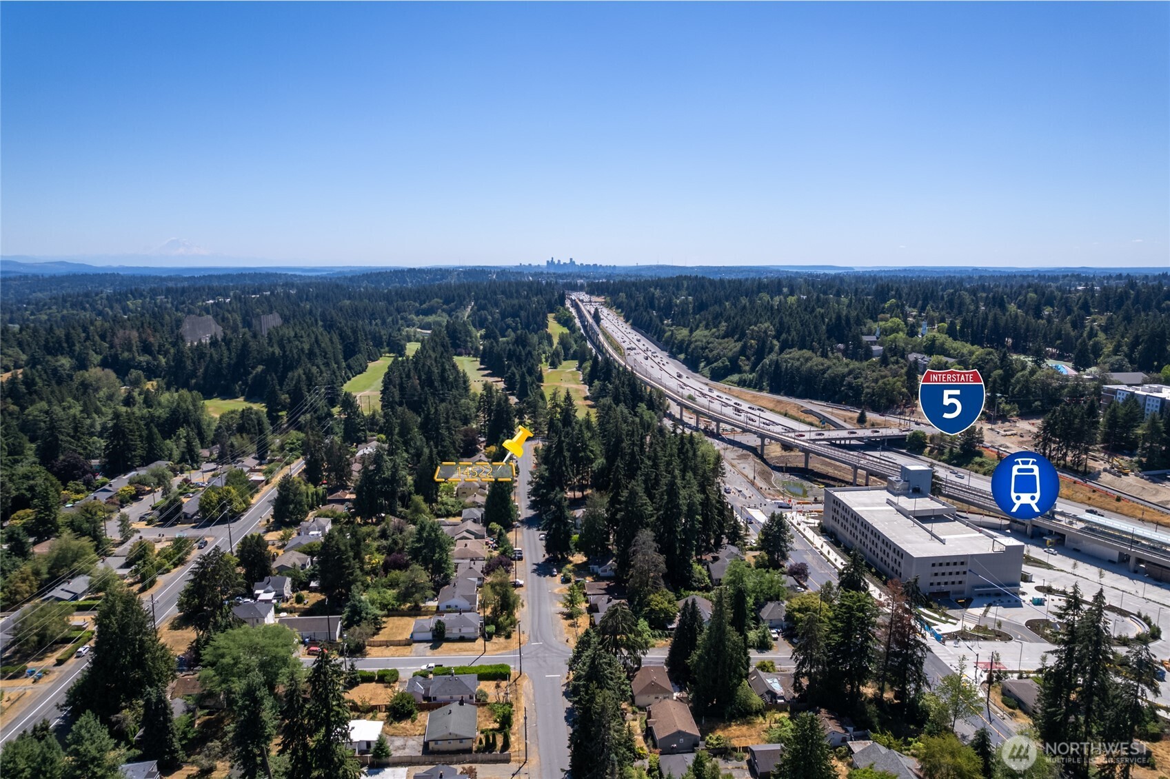 14522 6th Avenue Northeast Shoreline, WA 98155 - Photo 4 of 4 a view of city and mountain