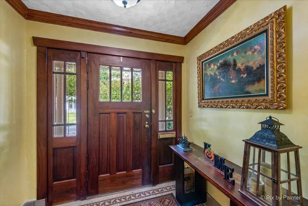 $415,000 | 585 Park Street, Elgin, IL 60120