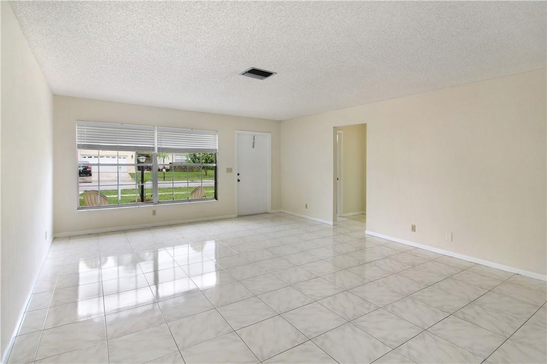9350 Southwest 16th Street Boca Raton, FL 33428 - Photo 5 of 23 Photo 5