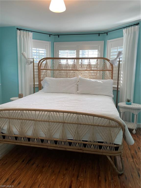 92 10th Avenue South Naples, FL 34102 - Photo 4 of 7 Primary Bedroom/King Bed