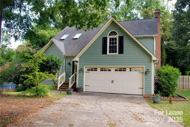 $2,175 | 20700 Willow Pond Road, Cornelius, NC 28031