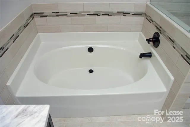 $2,175 | 20700 Willow Pond Road, Cornelius, NC 28031