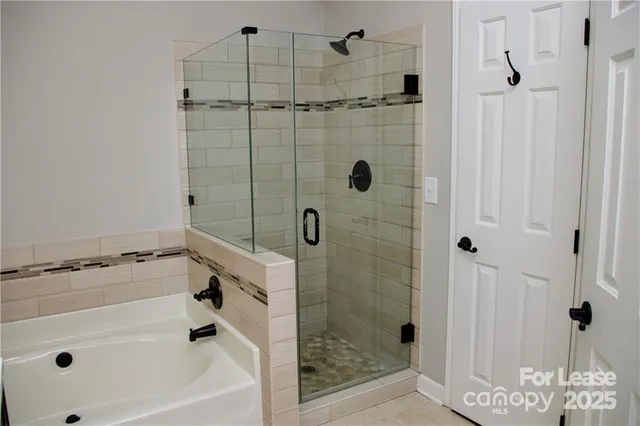 $2,175 | 20700 Willow Pond Road, Cornelius, NC 28031