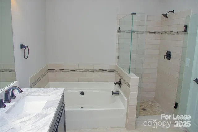 $2,175 | 20700 Willow Pond Road, Cornelius, NC 28031