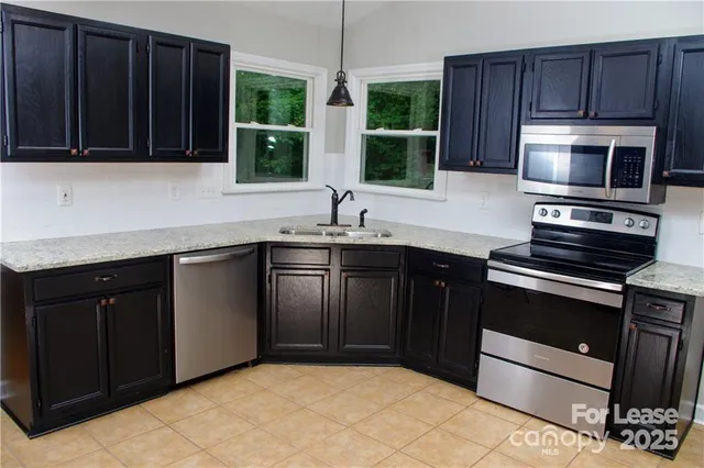 $2,175 | 20700 Willow Pond Road, Cornelius, NC 28031