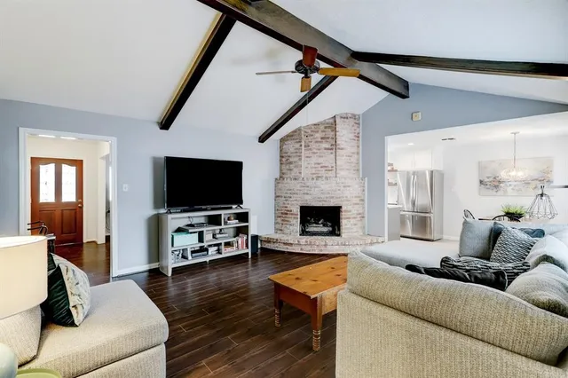 $2,600 | 9738 Derrik Drive, Houston, TX 77080