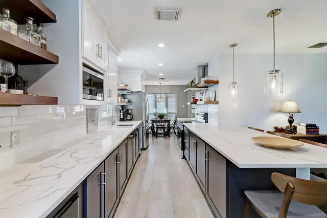 $2,600 | 9738 Derrik Drive, Houston, TX 77080