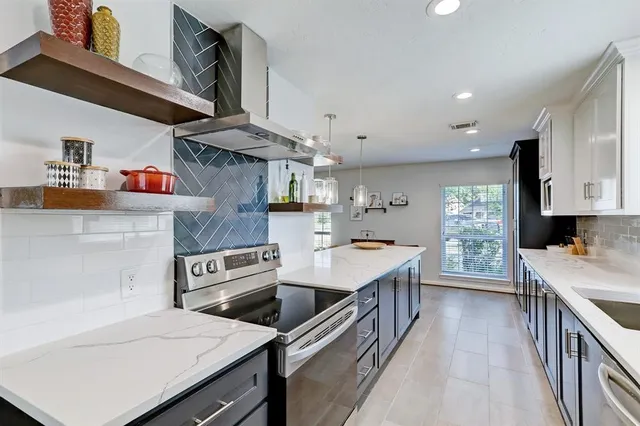 $2,600 | 9738 Derrik Drive, Houston, TX 77080