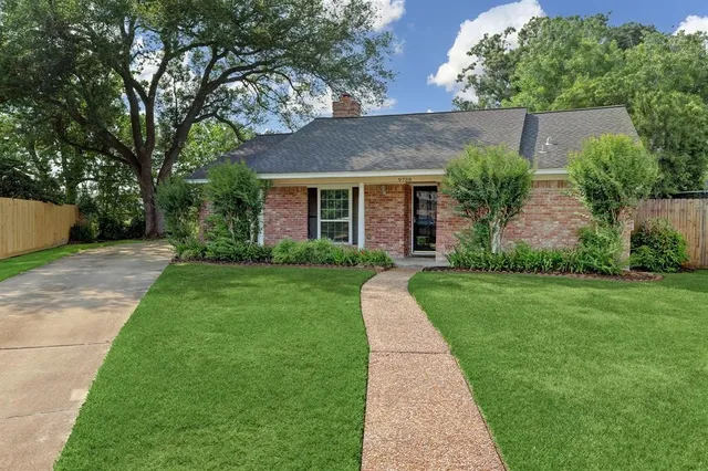 $2,600 | 9738 Derrik Drive, Houston, TX 77080