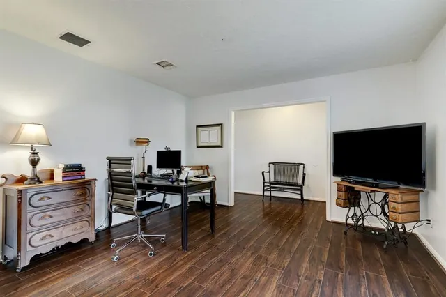 $2,600 | 9738 Derrik Drive, Houston, TX 77080