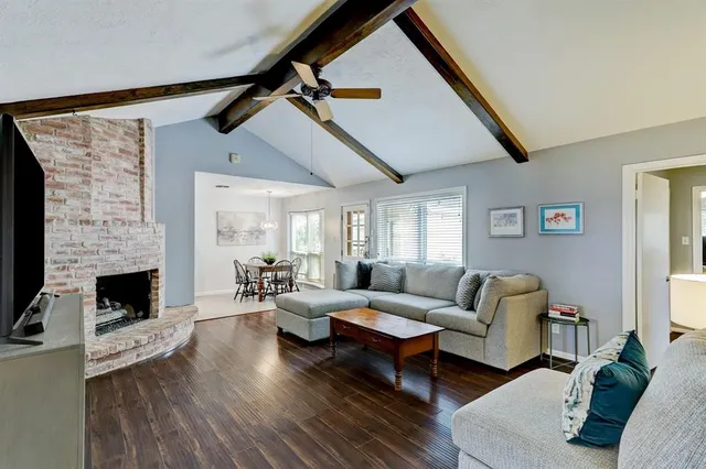 $2,600 | 9738 Derrik Drive, Houston, TX 77080