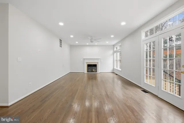 $3,950 | 13217 Kinnicutt Drive, Woodbridge, VA 22192