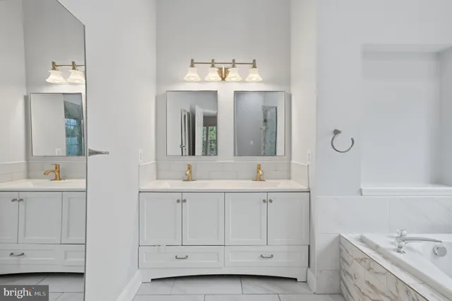 $3,950 | 13217 Kinnicutt Drive, Woodbridge, VA 22192