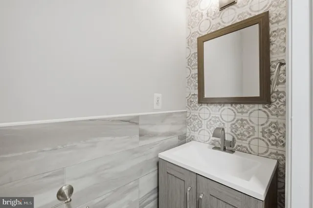 $3,950 | 13217 Kinnicutt Drive, Woodbridge, VA 22192