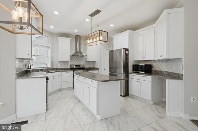 $3,950 | 13217 Kinnicutt Drive, Woodbridge, VA 22192