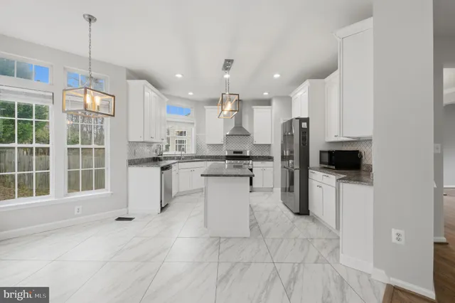 $3,950 | 13217 Kinnicutt Drive, Woodbridge, VA 22192