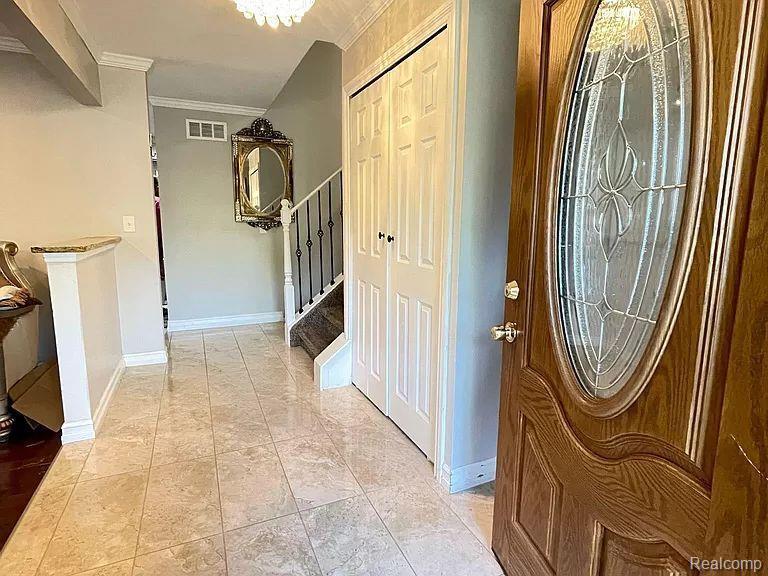 43807 Oakbrook Road Canton, MI 48187 - Photo 10 of 23