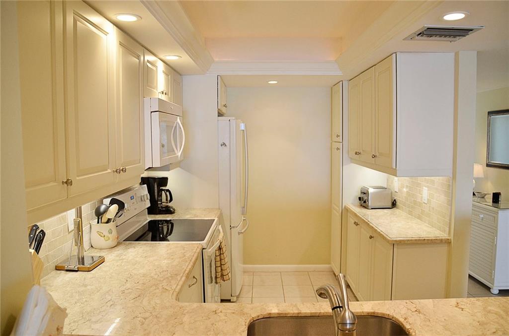 20 Northeast Plantation Road, Unit 203 Stuart, FL 34996 - Photo 19 of 33 Gallery Image 19