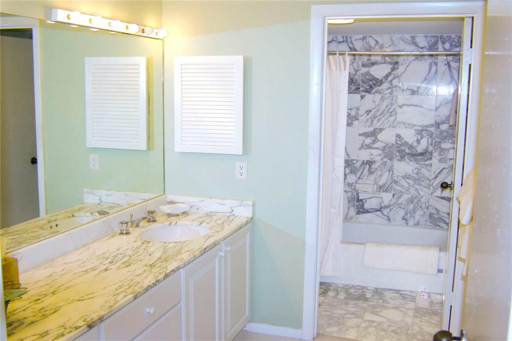 20 Northeast Plantation Road, Unit 203 Stuart, FL 34996 - Photo 24 of 33 Gallery Image 24