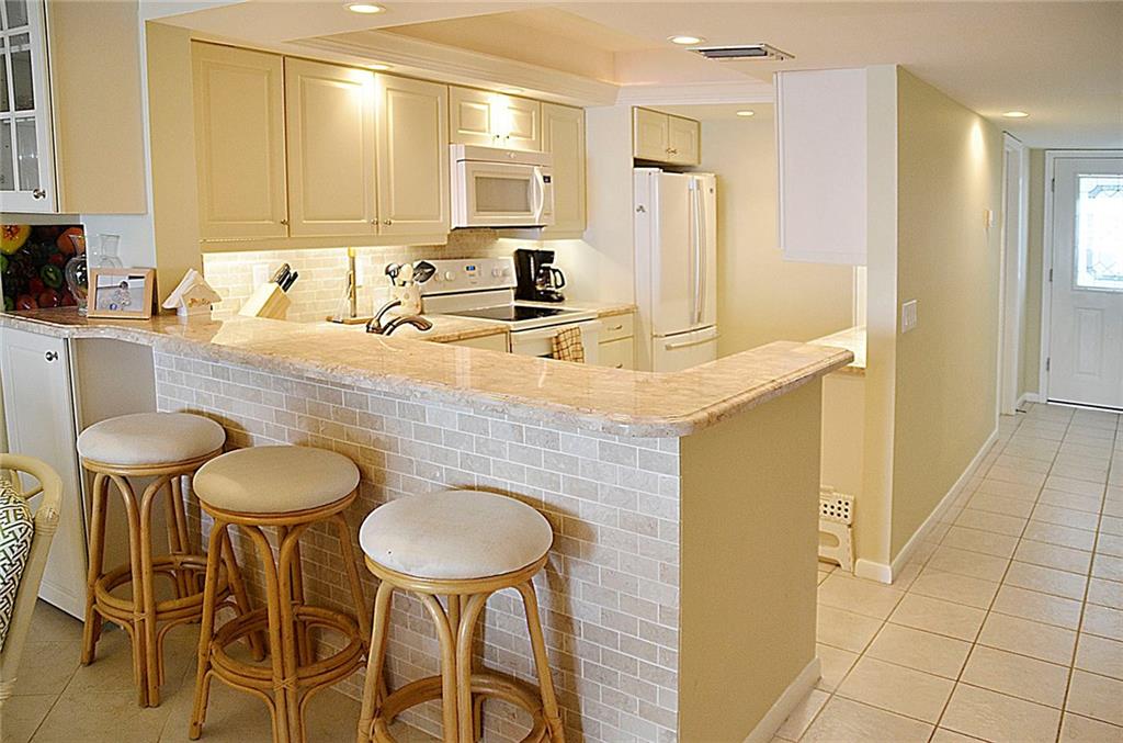 20 Northeast Plantation Road, Unit 203 Stuart, FL 34996 - Photo 10 of 33 Gallery Image 10
