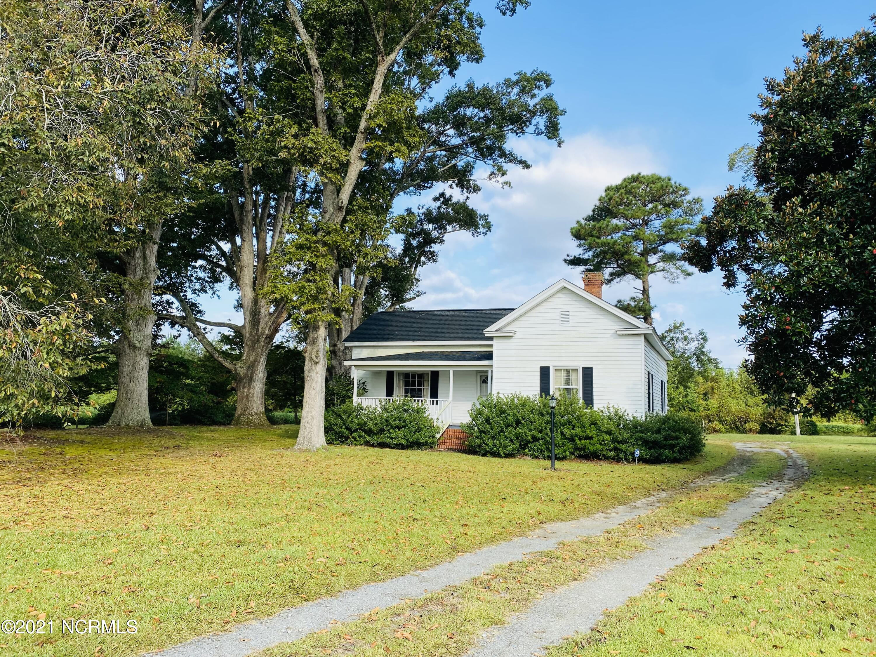 6298 Allen Gay Road Farmville, NC 27828 - Photo 2 of 29 IMG_2635