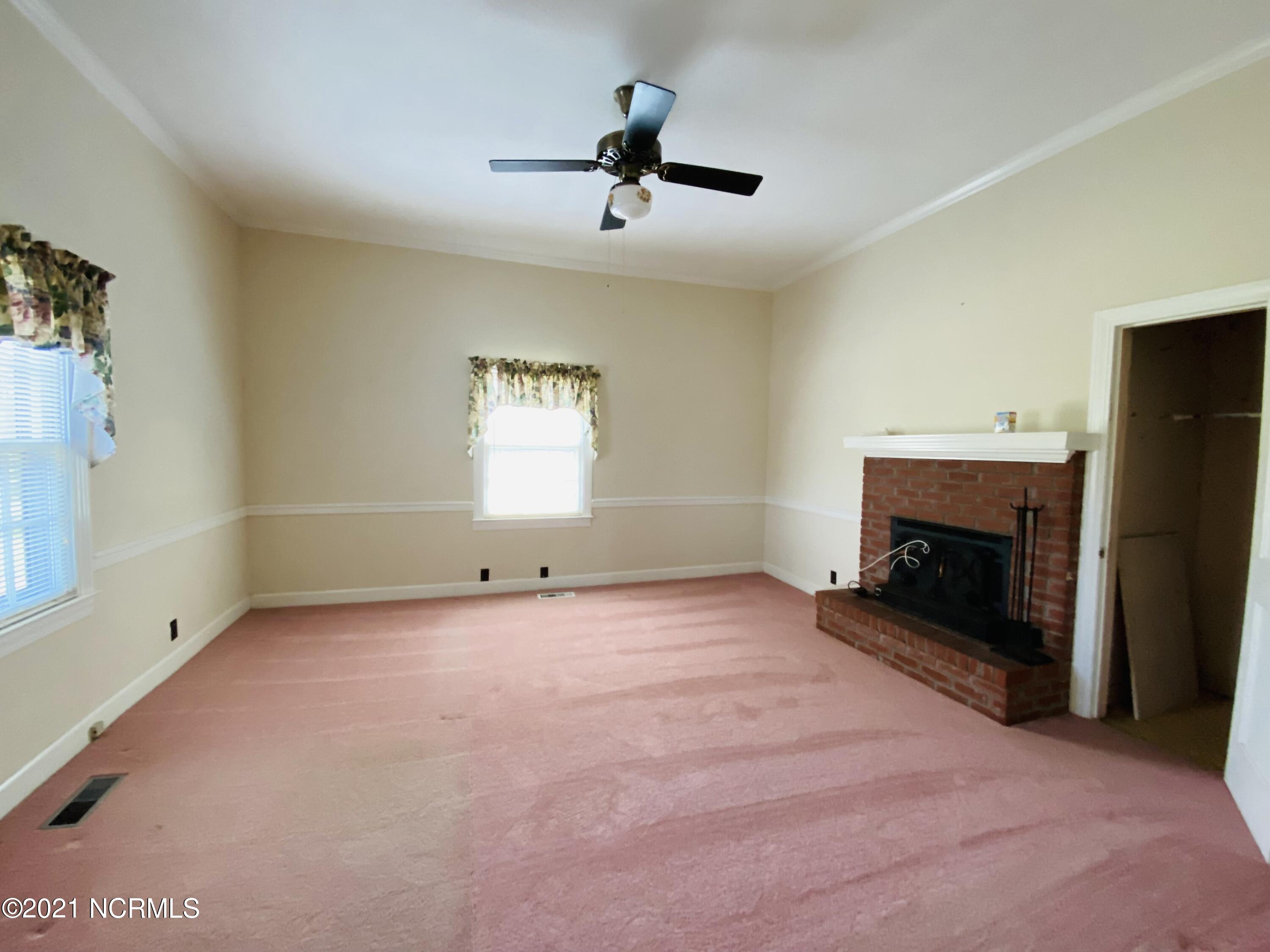 6298 Allen Gay Road Farmville, NC 27828 - Photo 6 of 29 IMG_2639
