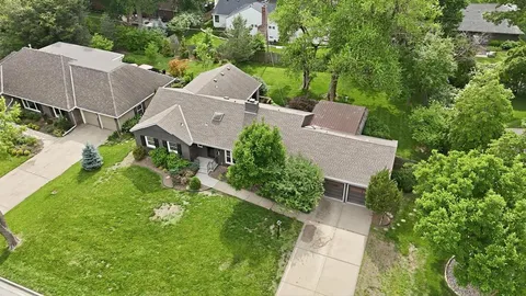 $995,000 | 5900 Windsor Drive, Fairway, KS 66205