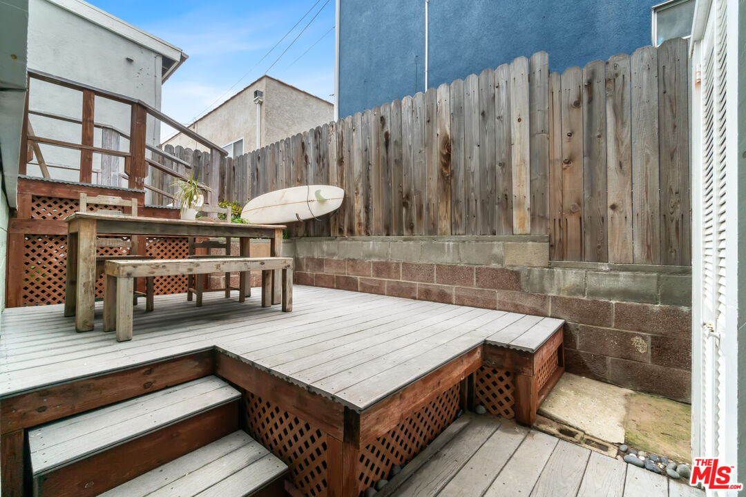 115 44th Street Manhattan Beach, CA 90266 - Photo 22 of 38