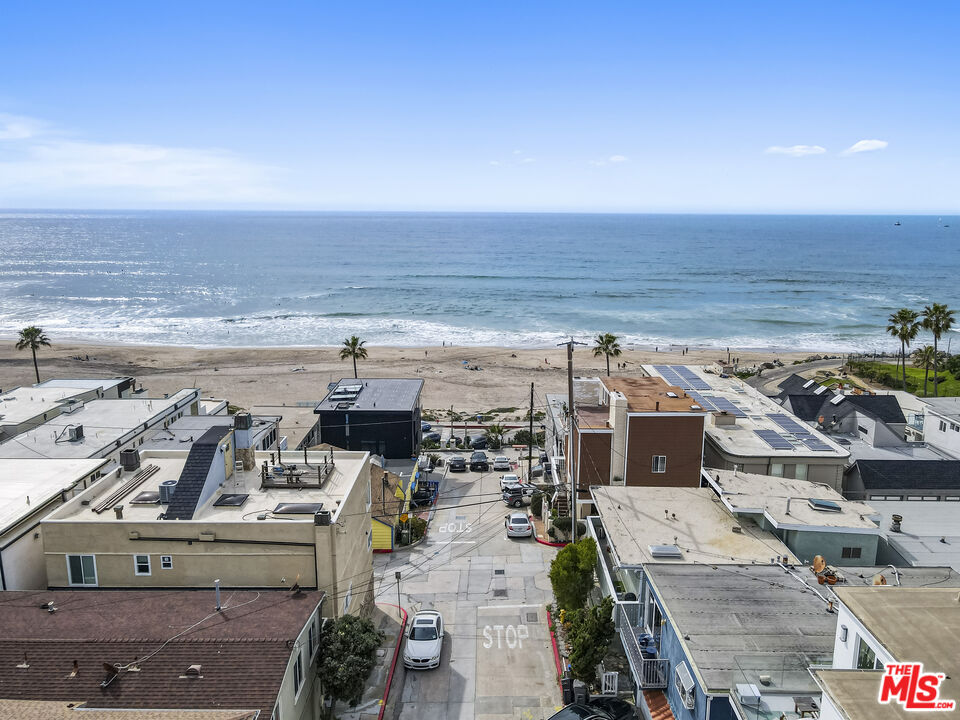 115 44th Street Manhattan Beach, CA 90266 - Photo 35 of 38 a view of city and ocean