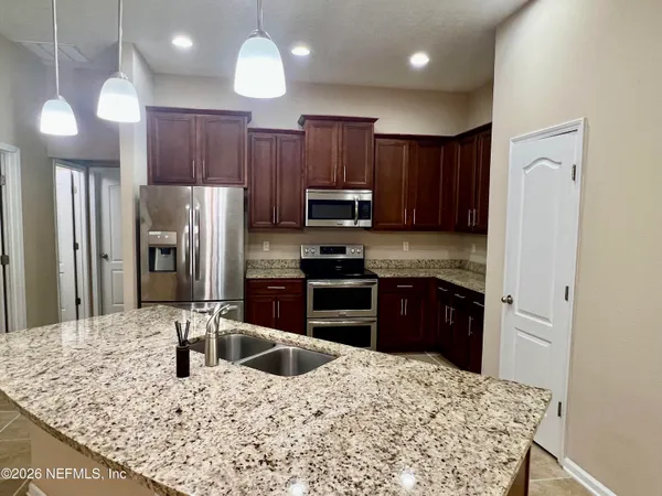 $2,100 | 12454 Itani Way, Jacksonville, FL 32226