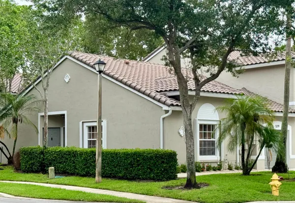$479,000 | 13219 Northwest 7th Manor, Plantation, FL 33325