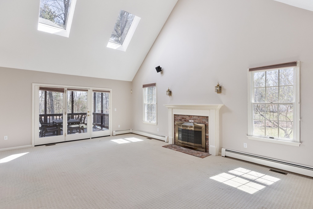 11 Maynard Road Berlin, MA 01503 - Photo 14 of 40