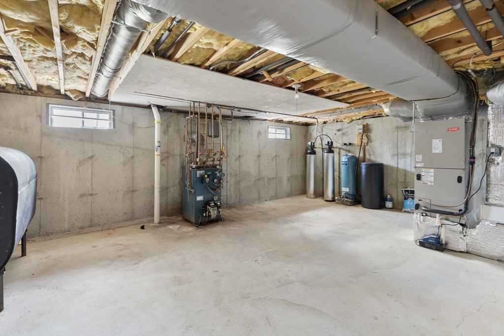 11 Maynard Road Berlin, MA 01503 - Photo 32 of 40