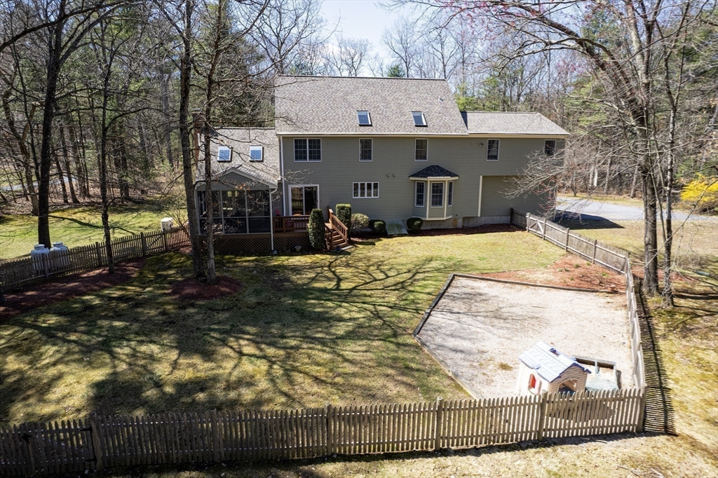 11 Maynard Road Berlin, MA 01503 - Photo 34 of 40