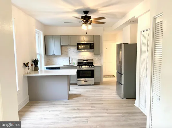 $2,300 | 305 South Main Street, Unit 3, Phoenixville, PA 19460
